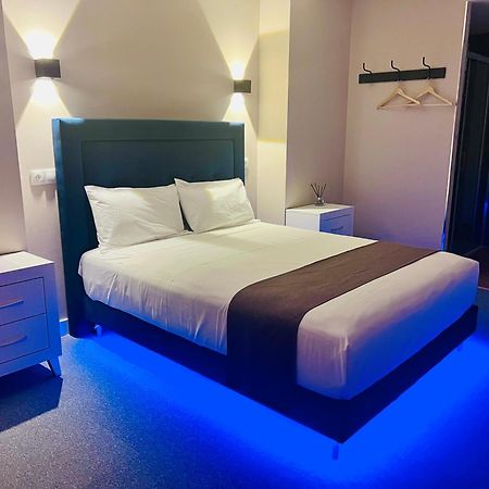 Rooms Luxury Madrid Exterior photo
