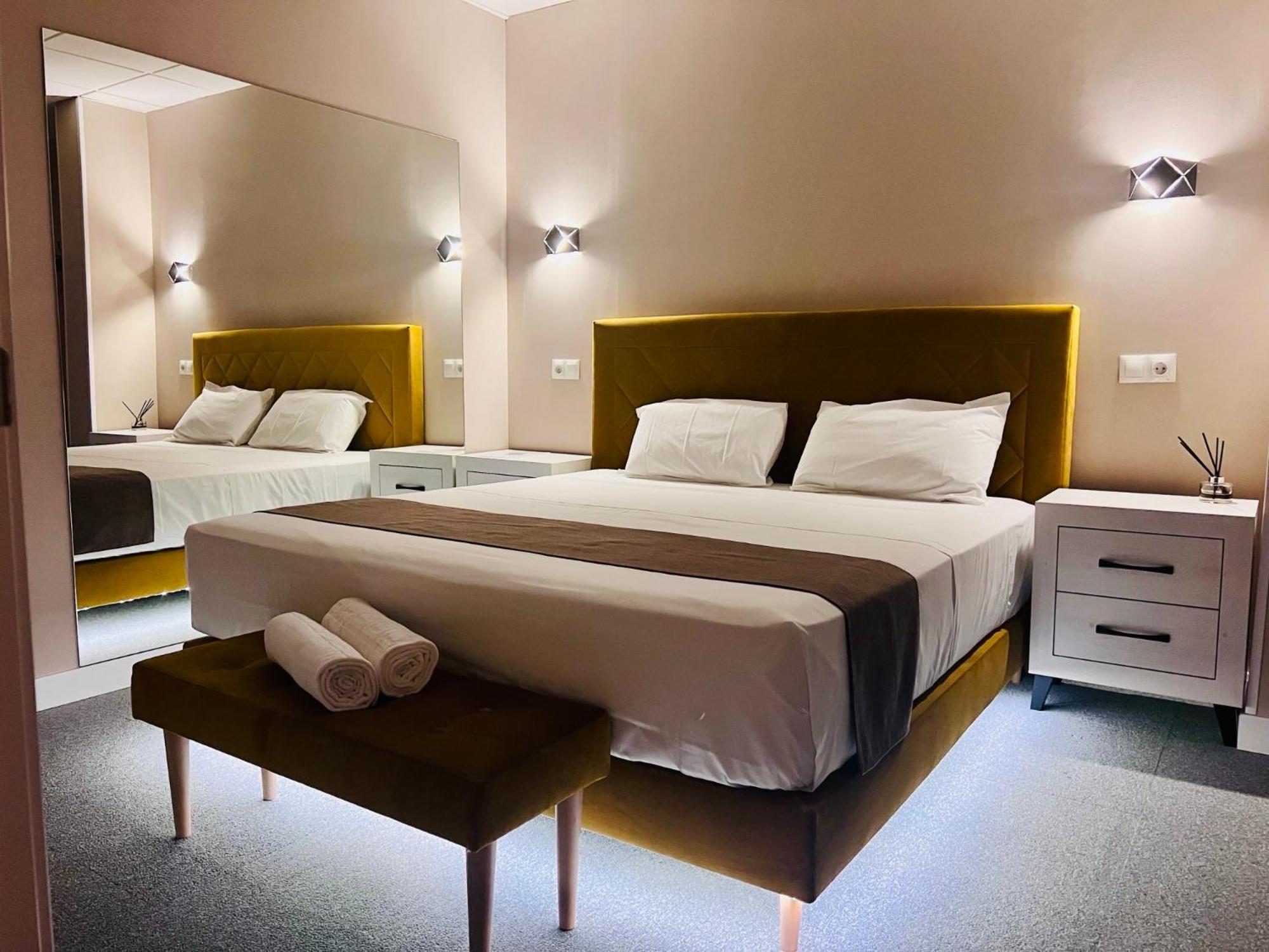 Rooms Luxury Madrid Exterior photo