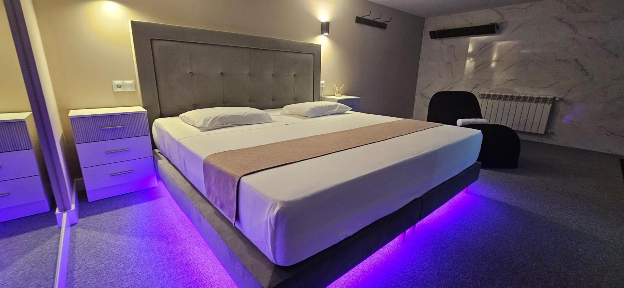 Rooms Luxury Madrid Exterior photo